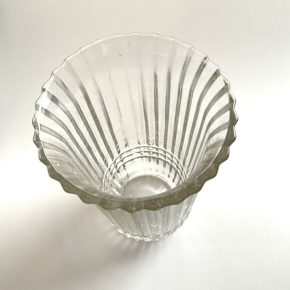 FTDA ELEGANT GLASS FLOWER VASE HEAVY THICK VINTAGE 1986 - Picture 5 of 9